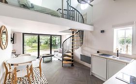 The Guesthouse At Old Vicarage