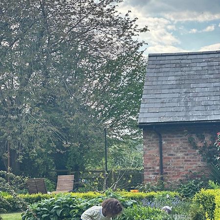 The Guesthouse At Old Vicarage Tarporley Exterior photo